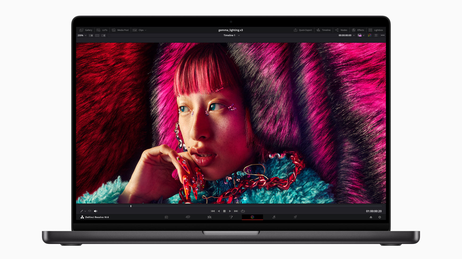 Apple-MacBook-Pro-Liquid-Retina-display-DaVinci-Resolve-231030_big.jpg.large_2x