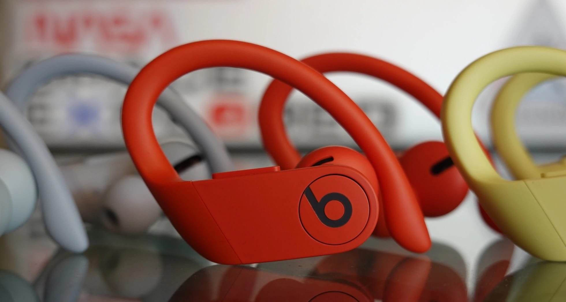 Beats-Powerbeats-Pro-3.1960x