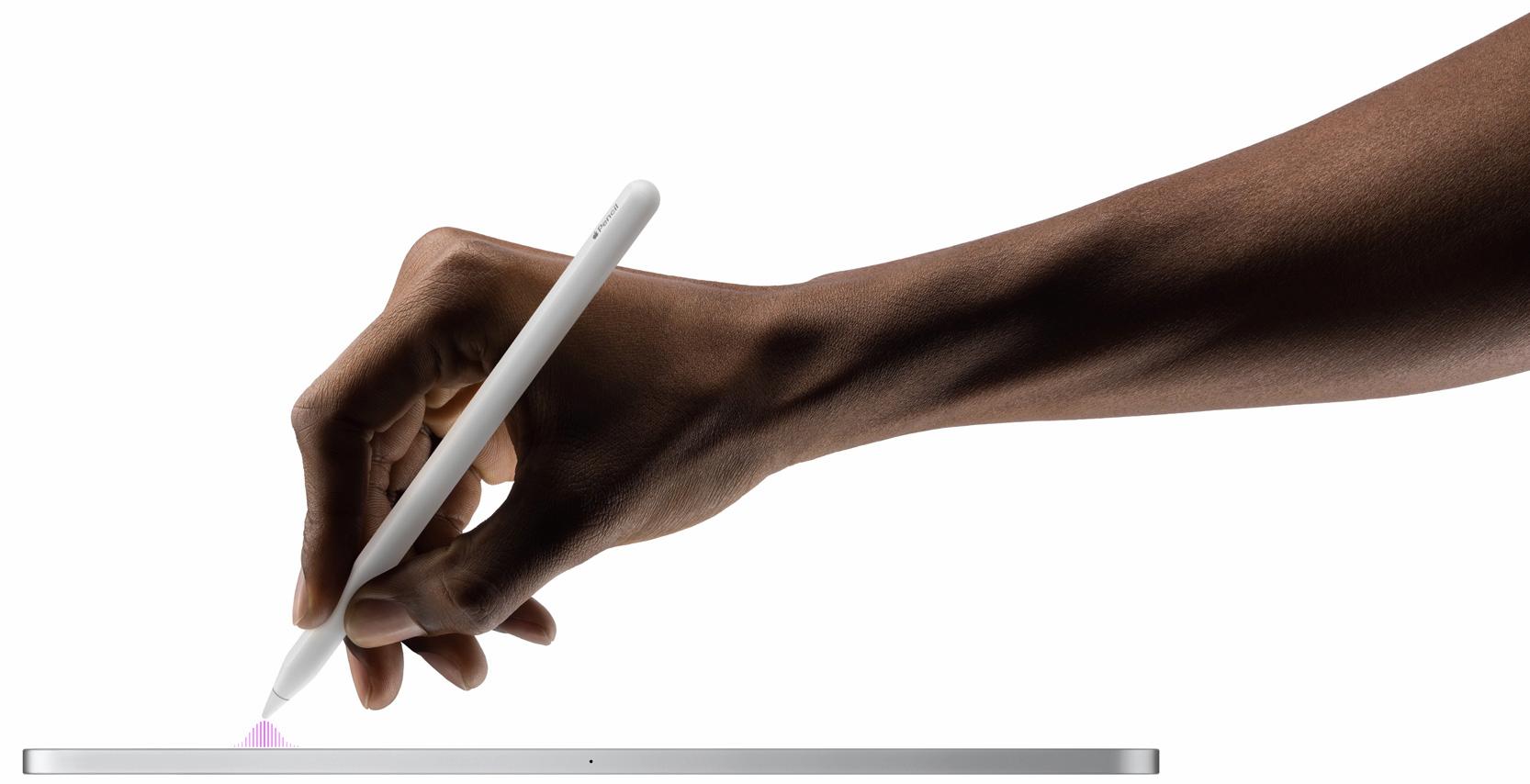 рука тримає Apple Pancil купити Apple Pencil