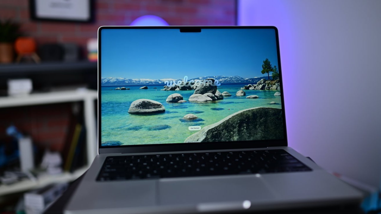 Новий MacBook Pro може стати зовсім іншим. Apple, схоже, нарешті готова до найбільшої зміни за багато років